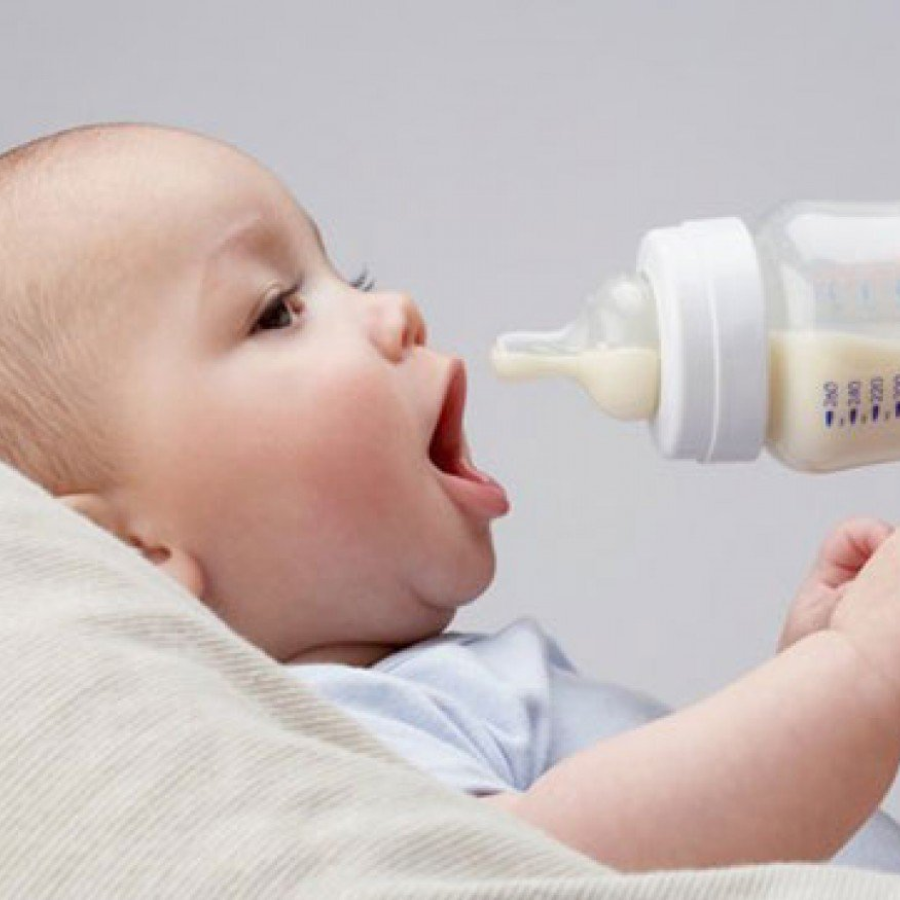 5 thời điểm vàng mẹ nên cai sữa cho bé 